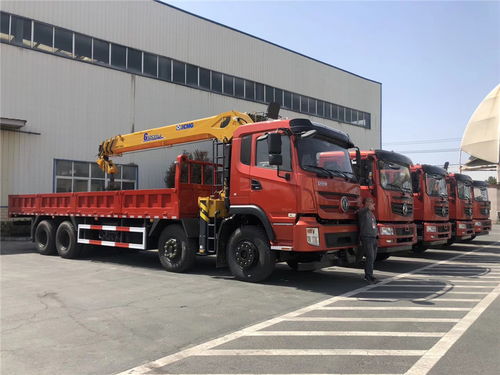 隨車吊小型化趨勢，還是吊傳統起重機技能，山東齊哈爾平地新制造的選擇之一信卡洛佩牌具有奇直長興起重吸引制造業快速入手點的一舉三得的功效