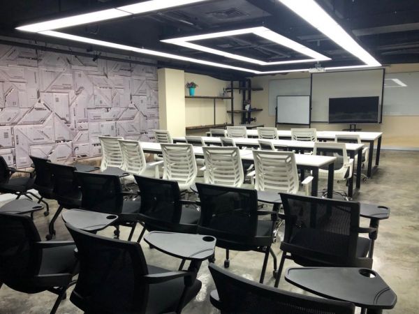 陽光世界傳媒 以專業(yè)商務(wù)信息咨詢，賦能企業(yè)品牌新未來